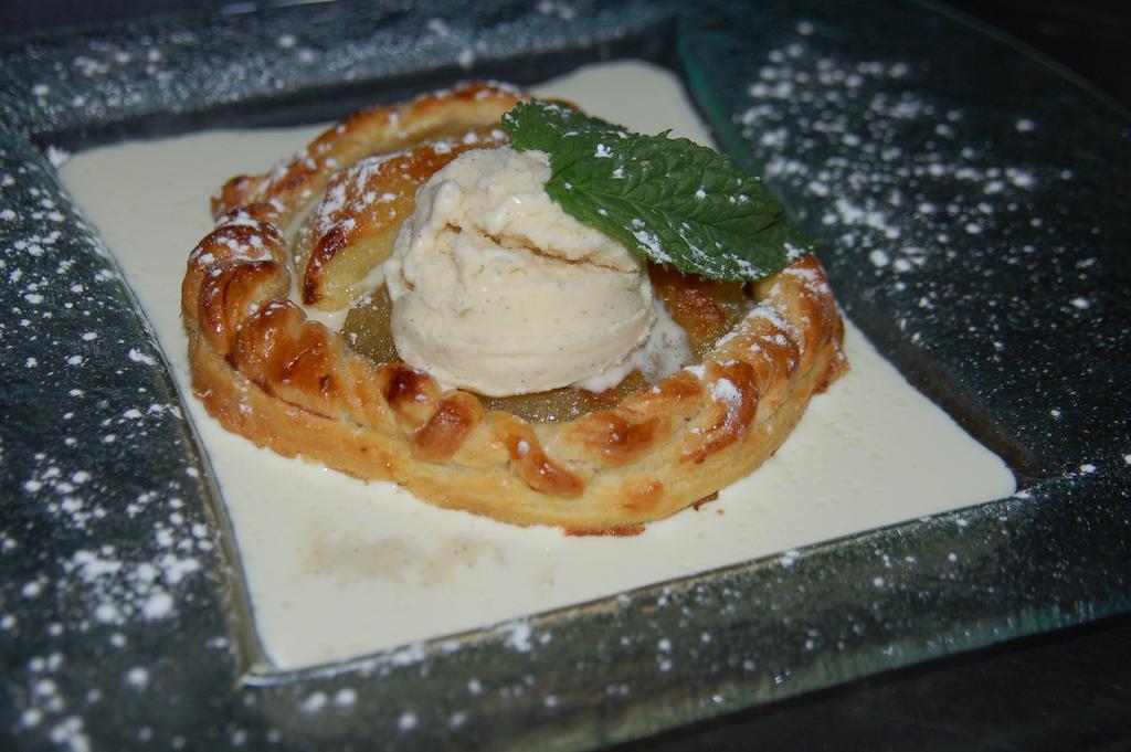 Casa Rural Restaurant Borda Patxeta 카닐료 외부 사진